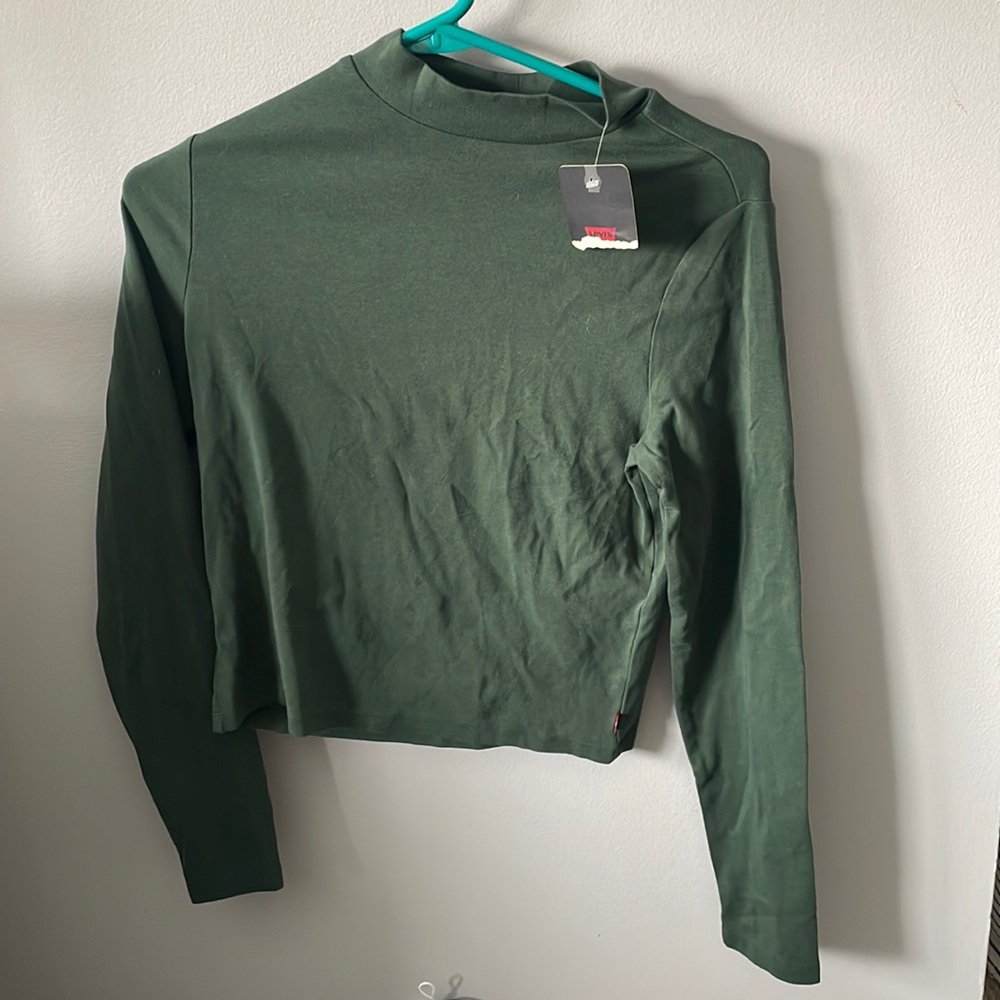 🌷 BNWT {levi’s} green mockneck longsleeve